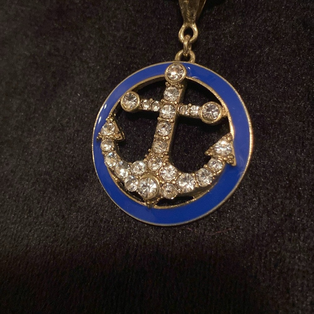 Neckalace - Picture 5 of 5